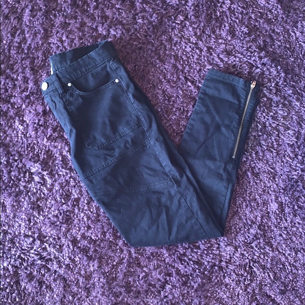 BDG by Urban Outfitters black skinny pants